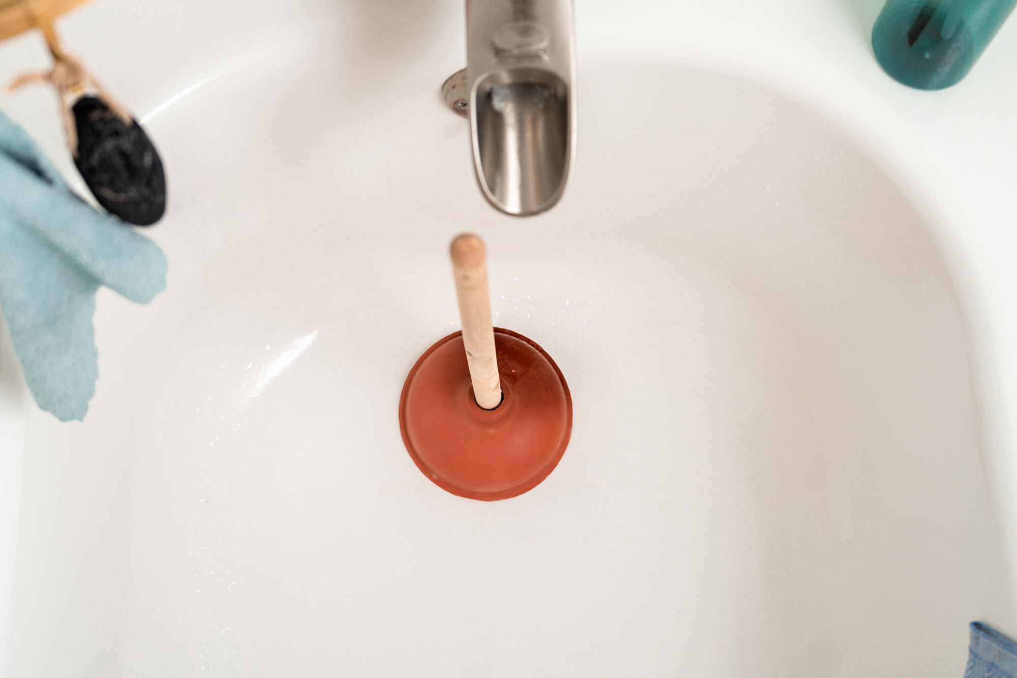 4-common-culprits-of-a-clogged-shower-drain-the-waterworks